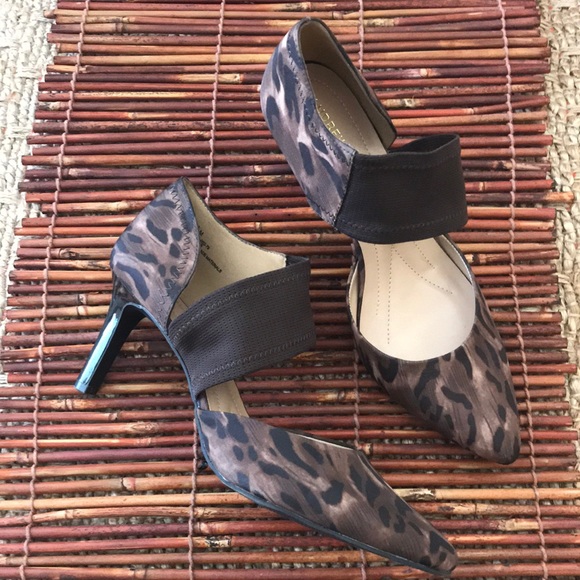 Andrew Geller Shoes - Andrew Geller Animal Print Heels 9M